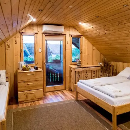 Tuenderkert Apartman Дебрецен Экстерьер фото