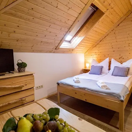 Tuenderkert Apartman Дебрецен Экстерьер фото