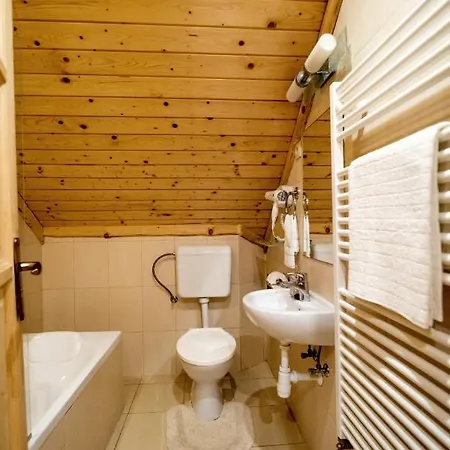 Tuenderkert Apartman Дебрецен Экстерьер фото