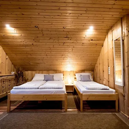 Tuenderkert Apartman Дебрецен Экстерьер фото
