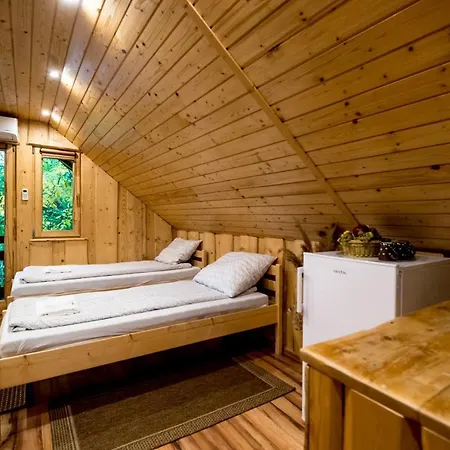 Tuenderkert Apartman Дебрецен Экстерьер фото