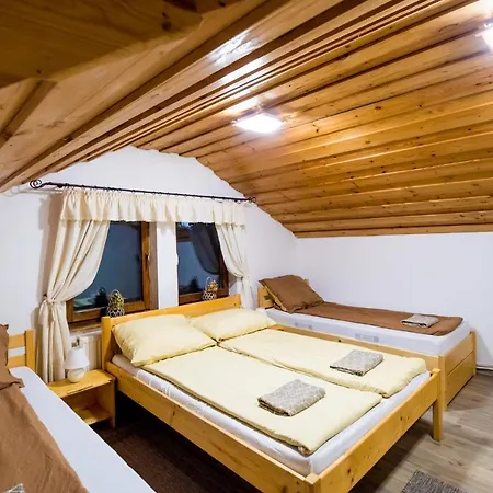 Tuenderkert Apartman Дебрецен Экстерьер фото