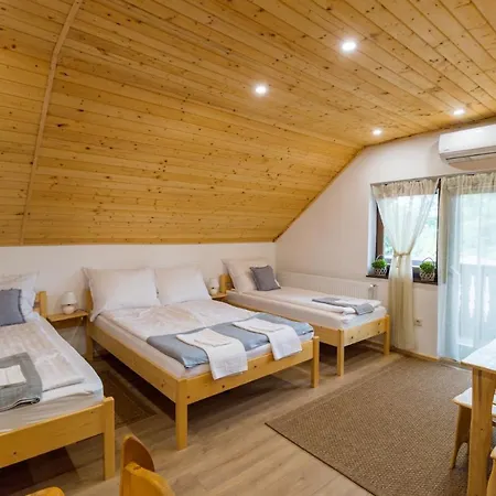 Tuenderkert Apartman Дебрецен Экстерьер фото