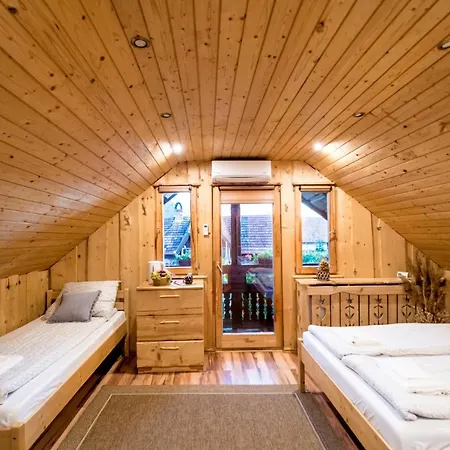 Tuenderkert Apartman Дебрецен Экстерьер фото