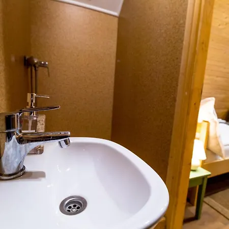 Tuenderkert Apartman Дебрецен Экстерьер фото